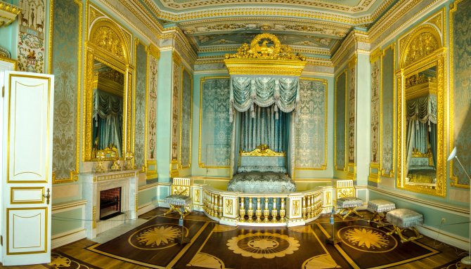 Гатчинский дворец-музей: уникальные экспонаты и факты